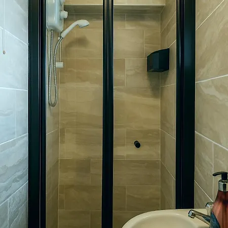 The Bolt Hole -mini Йорк