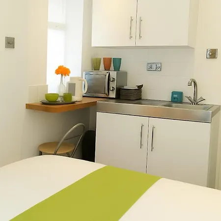 The Bolt Hole -mini Apartment York